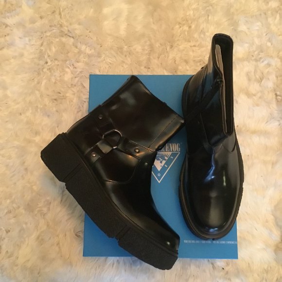 John Fluevog RHEITA leather UNISEX boots size 10M 12W New - Picture 2 of 3